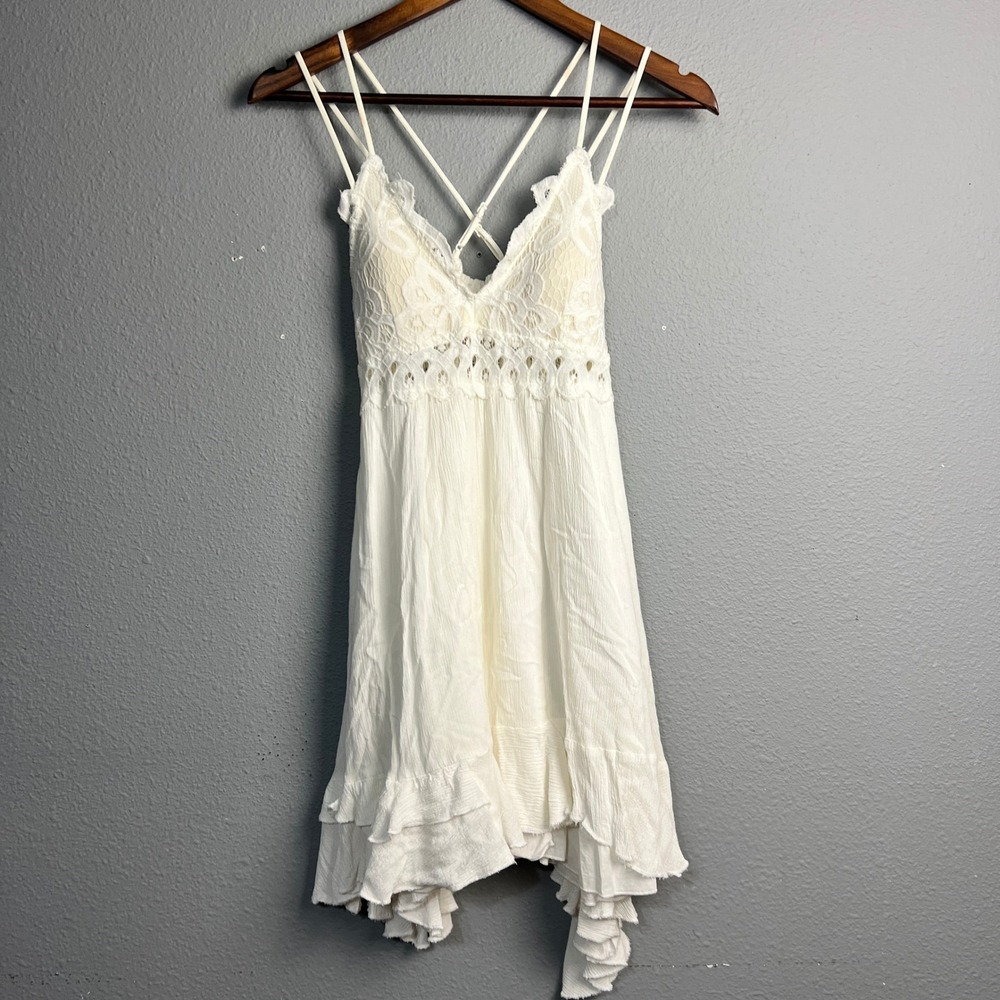 Trend Shop Fairy Feminine White Lace Mini Dress Sleeveless Criss Cross Coastal M